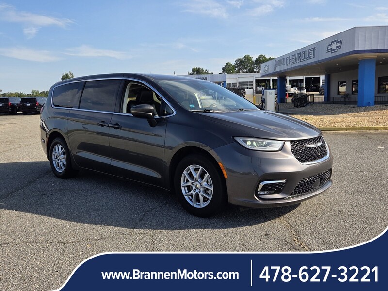 Used 2023 CHRYSLER PACIFICA TOURING L in UNADILLA, GEORGIA