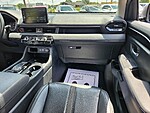 Used 2024 Honda Pilot TOURING in MARTINSVILLE, VIRGINIA (Photo 15)