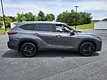Used 2022 TOYOTA HIGHLANDER XLE in MARTINSVILLE, VIRGINIA (Photo 8)
