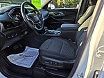 Used 2023 CHEVROLET TRAVERSE LT CLOTH in MARTINSVILLE, VIRGINIA (Photo 9)