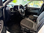 Used 2024 CHEVROLET TRAILBLAZER FWD 4DR LT in DELRAY BEACH, FLORIDA (Photo 11)
