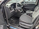 New 2026 Volkswagen Taos SE BLACK FWD in PALM BEACH GARDENS, FLORIDA (Photo 11)