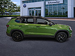 New 2026 Volkswagen Taos SE BLACK FWD in PALM BEACH GARDENS, FLORIDA (Photo 8)