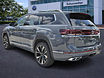 New 2026 Volkswagen Atlas 2.0T SEL PREMIUM R-LINE 4MOTION in PALM BEACH GARDENS, FLORIDA (Photo 5)