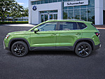 New 2026 Volkswagen Taos SE FWD in PALM BEACH GARDENS, FLORIDA (Photo 4)