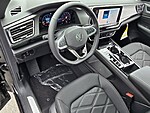 New 2026 Volkswagen Atlas Cross Sport 2.0T SE W/TECHNOLOGY FWD in PALM BEACH GARDENS, FLORIDA (Photo 10)