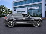 New 2026 Volkswagen Atlas Cross Sport 2.0T SE W/TECHNOLOGY FWD in PALM BEACH GARDENS, FLORIDA (Photo 8)
