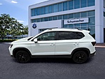 New 2026 Volkswagen Taos SE FWD in PALM BEACH GARDENS, FLORIDA (Photo 4)