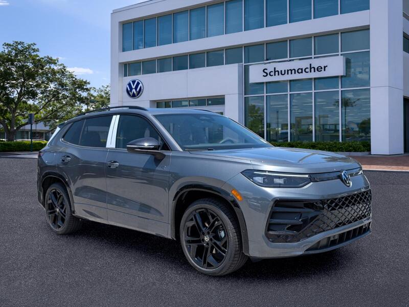 New 2026 Volkswagen Tiguan SE R-LINE BLACK FWD in PALM BEACH GARDENS, FLORIDA