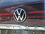 New 2026 Volkswagen Atlas Cross Sport 2.0T SE W/TECHNOLOGY FWD in PALM BEACH GARDENS, FLORIDA (Photo 17)