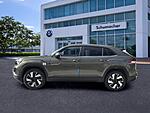 New 2026 Volkswagen Atlas Cross Sport 2.0T SE W/TECHNOLOGY FWD in PALM BEACH GARDENS, FLORIDA (Photo 4)