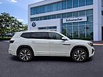 New 2026 Volkswagen Atlas 2.0T SEL PREMIUM R-LINE 4MOTION in PALM BEACH GARDENS, FLORIDA (Photo 8)