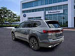 New 2026 Volkswagen Atlas 2.0T SE W/TECHNOLOGY FWD in PALM BEACH GARDENS, FLORIDA (Photo 5)