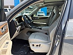 New 2026 Volkswagen Atlas 2.0T SE W/TECHNOLOGY FWD in PALM BEACH GARDENS, FLORIDA (Photo 12)