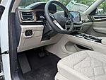New 2026 Volkswagen Atlas 2.0T SE W/TECHNOLOGY FWD in PALM BEACH GARDENS, FLORIDA (Photo 12)