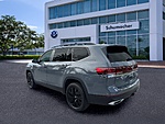 New 2026 Volkswagen Atlas 2.0T SE W/TECHNOLOGY 4MOTION in PALM BEACH GARDENS, FLORIDA (Photo 5)