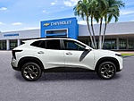 New 2026 CHEVROLET TRAX FWD 4DR LT in PALM BEACH GARDENS, FLORIDA (Photo 8)