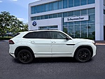 New 2026 Volkswagen Atlas Cross Sport 2.0T SEL R-LINE BLACK 4MOTION in PALM BEACH GARDENS, FLORIDA (Photo 8)