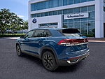 New 2026 Volkswagen Atlas Cross Sport 2.0T SE W/TECHNOLOGY FWD in PALM BEACH GARDENS, FLORIDA (Photo 5)