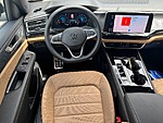 New 2026 Volkswagen Atlas Cross Sport 2.0T SEL R-LINE BLACK 4MOTION in PALM BEACH GARDENS, FLORIDA (Photo 16)