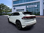 New 2026 Volkswagen Atlas Cross Sport 2.0T SEL R-LINE BLACK 4MOTION in PALM BEACH GARDENS, FLORIDA (Photo 5)