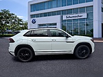 New 2026 Volkswagen Atlas Cross Sport 2.0T SEL R-LINE BLACK 4MOTION in PALM BEACH GARDENS, FLORIDA (Photo 8)