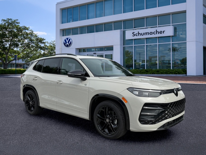 New 2026 Volkswagen Tiguan SE R-LINE BLACK FWD in PALM BEACH GARDENS, FLORIDA