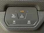 New 2026 Volkswagen Atlas Cross Sport 2.0T SE W/TECHNOLOGY FWD in PALM BEACH GARDENS, FLORIDA (Photo 21)