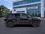 New 2026 Volkswagen Atlas Cross Sport 2.0T SE W/TECHNOLOGY FWD in PALM BEACH GARDENS, FLORIDA (Photo 8)