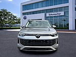 New 2026 Volkswagen Tiguan SE FWD in PALM BEACH GARDENS, FLORIDA (Photo 2)