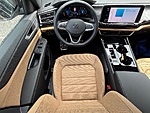 New 2026 Volkswagen Atlas Cross Sport 2.0T SEL R-LINE BLACK 4MOTION in PALM BEACH GARDENS, FLORIDA (Photo 15)