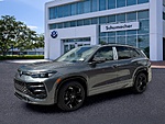New 2026 Volkswagen Tiguan SE R-LINE BLACK FWD in PALM BEACH GARDENS, FLORIDA (Photo 3)