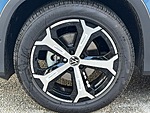New 2026 Volkswagen Tiguan SE FWD in PALM BEACH GARDENS, FLORIDA (Photo 10)