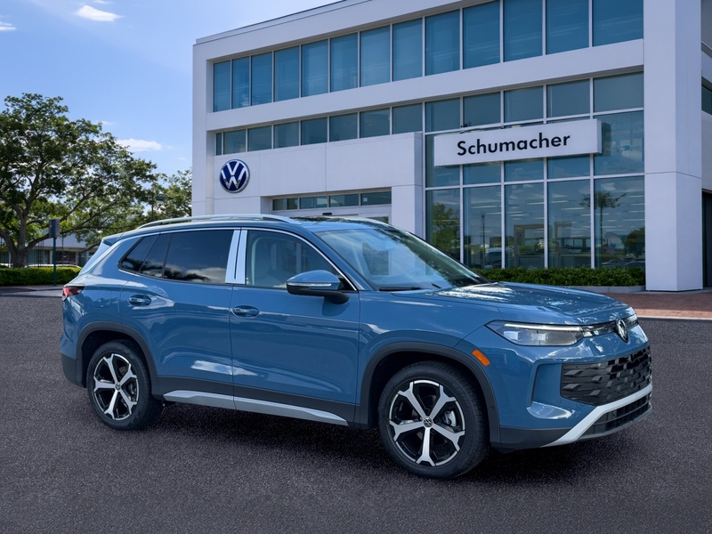 New 2026 Volkswagen Tiguan SE FWD in PALM BEACH GARDENS, FLORIDA