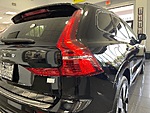 Used 2024 VOLVO XC60 Recharge Plug-In Hybrid PLUS DARK THEME in JACKSONVILLE, FLORIDA (Photo 17)