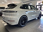 Used 2025 PORSCHE CAYENNE GTS - NEW $161,730.00 in JACKSONVILLE, FLORIDA (Photo 5)