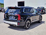 Used 2023 KIA TELLURIDE S in FRANKLIN, MASSACHUSETTS (Photo 5)
