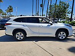 Used 2022 TOYOTA HIGHLANDER LE in TUSTIN, CALIFORNIA (Photo 3)