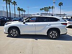 Used 2023 TOYOTA HIGHLANDER XLE in TUSTIN, CALIFORNIA (Photo 7)