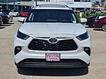 Used 2023 TOYOTA HIGHLANDER XLE in TUSTIN, CALIFORNIA (Photo 8)