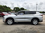 Used 2024 MITSUBISHI OUTLANDER ES FWD in FT. LAUDERDALE, FLORIDA (Photo 2)