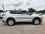 Used 2024 MITSUBISHI OUTLANDER ES FWD in FT. LAUDERDALE, FLORIDA (Photo 3)