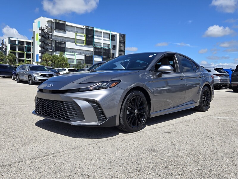 Used 2025 TOYOTA CAMRY SE in FT. LAUDERDALE, FLORIDA