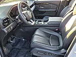 Used 2024 Honda Pilot EX-L 8 PASSENGER AWD in FT. LAUDERDALE, FLORIDA (Photo 10)