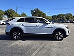 Used 2024 Volkswagen Atlas Cross Sport 2.0T SE FWD in FT. LAUDERDALE, FLORIDA (Photo 4)