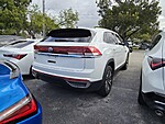 Used 2024 Volkswagen Atlas Cross Sport 2.0T SE FWD in FT. LAUDERDALE, FLORIDA (Photo 5)