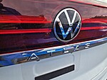 Used 2024 Volkswagen Atlas Cross Sport 2.0T SE FWD in FT. LAUDERDALE, FLORIDA (Photo 8)