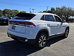 Used 2024 Volkswagen Atlas Cross Sport 2.0T SE FWD in FT. LAUDERDALE, FLORIDA (Photo 8)