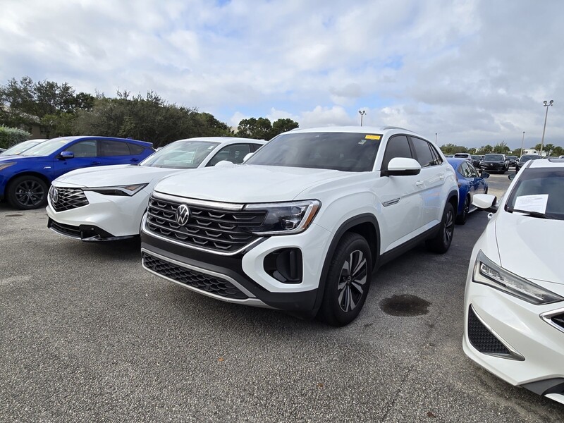 Used 2024 Volkswagen Atlas Cross Sport 2.0T SE FWD in FT. LAUDERDALE, FLORIDA