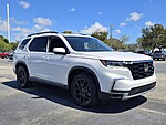 Used 2025 Honda Pilot TOURING 2WD in FT. LAUDERDALE, FLORIDA (Photo 9)